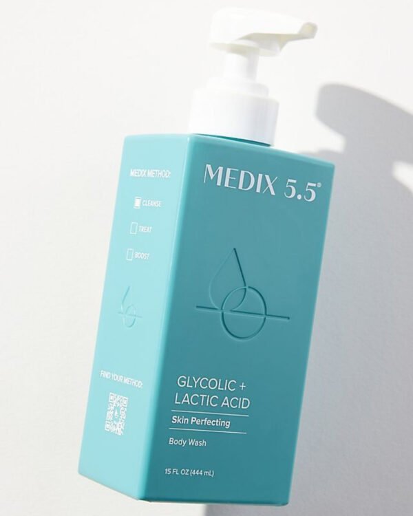 GLYCOLIC + LACTIC ACID BODY WASH, MEDIX 5.5
