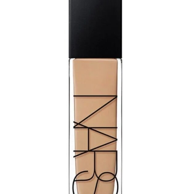 NARS Natural Radiant Longwear Foundation ARUBA