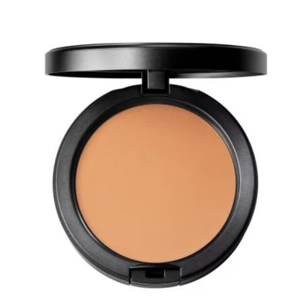 MAC Studio Fix Powder Plus Foundation NC40
