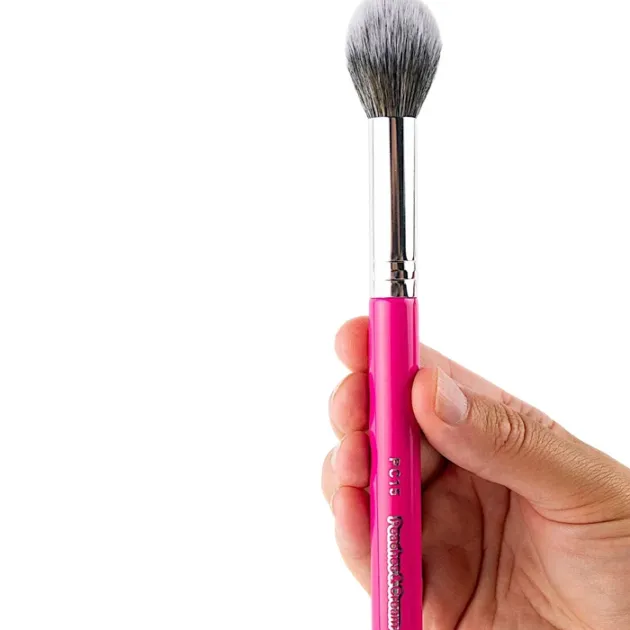 PEACHES & CREAM  PC15 Cheek Definer Brush
