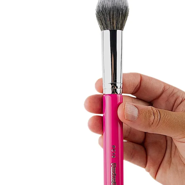 PEACHES & CREAM  PC16 Tapered Face Brush
