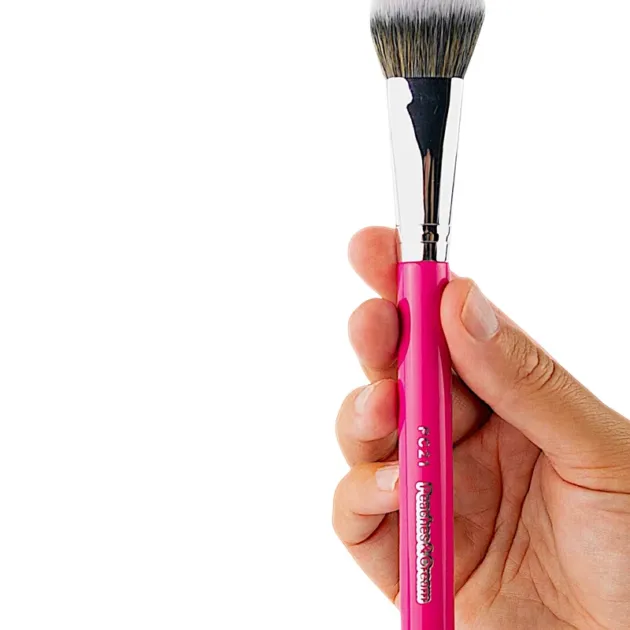 PEACHES &CREAM  PC21 Small Angled Face Brush